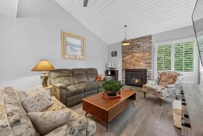 19230 Fairway Drive Drive, Surrey, BC, Surrey — Townhouse for sale