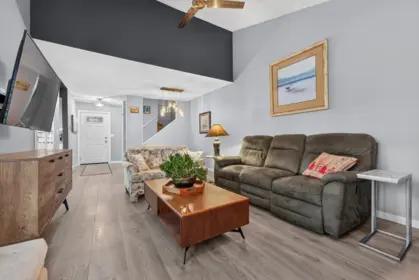 19230 Fairway Drive Drive, Surrey, BC, Surrey — Townhouse for sale