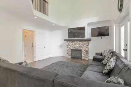 21686 93 Avenue, Langley, BC, Langley — Single Family Residence for sale