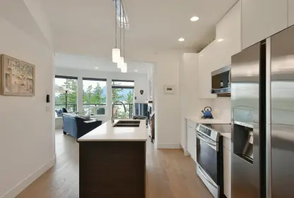 301 5780 Marine Way, Sechelt, BC, Sechelt — Apartment/Condo for sale