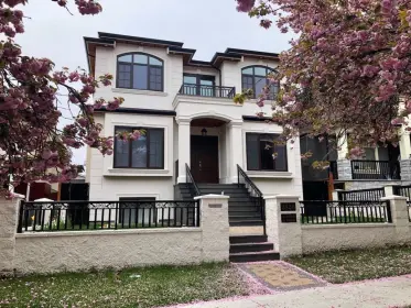 2826 E 48th Avenue, Vancouver, BC, Vancouver — Single Family Residence for sale