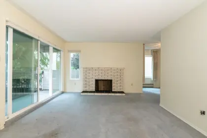 209 222 N Templeton Drive, Vancouver, BC, Vancouver — Apartment/Condo for sale