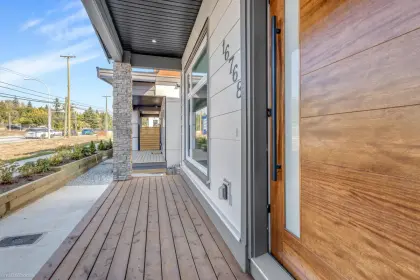 16768 16 Avenue, Surrey, BC, Surrey — Half Duplex for sale