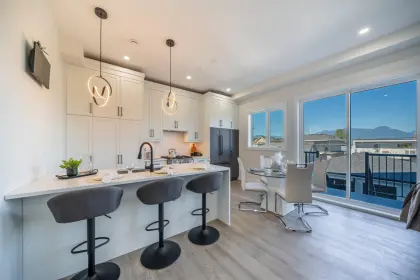 2683 E 4th Avenue, Vancouver, BC, Vancouver — Half Duplex for sale