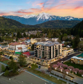 703 120 Esplanade Avenue, Harrison Hot Springs, BC, Harrison Hot Springs — Apartment/Condo for sale