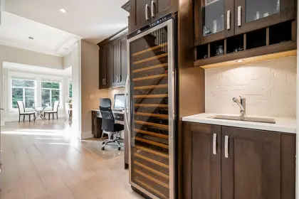 8260 Manson Drive, Burnaby, BC, Burnaby — Single Family Residence for sale