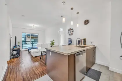 408 7727 Royal Oak Avenue, Burnaby, BC, Burnaby — Apartment/Condo for sale