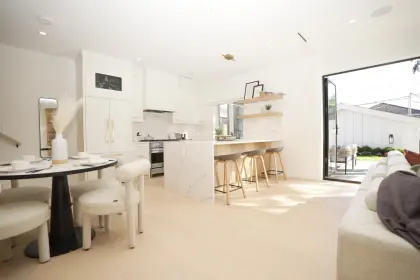 #2 2522 E 15th Avenue, Vancouver, BC, Vancouver — Half Duplex for sale