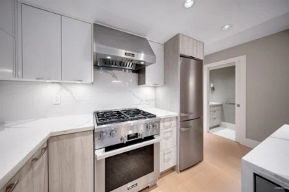 101 1133 Homer Street, Vancouver, BC, Vancouver — Townhouse for sale