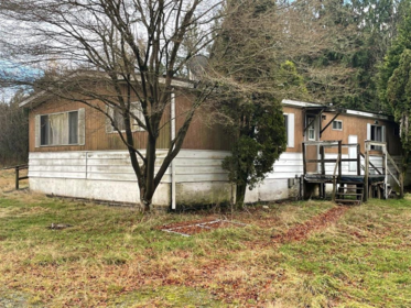 Loft / Bonus Room Photo of 508 Pratt Road, Gibsons, BC