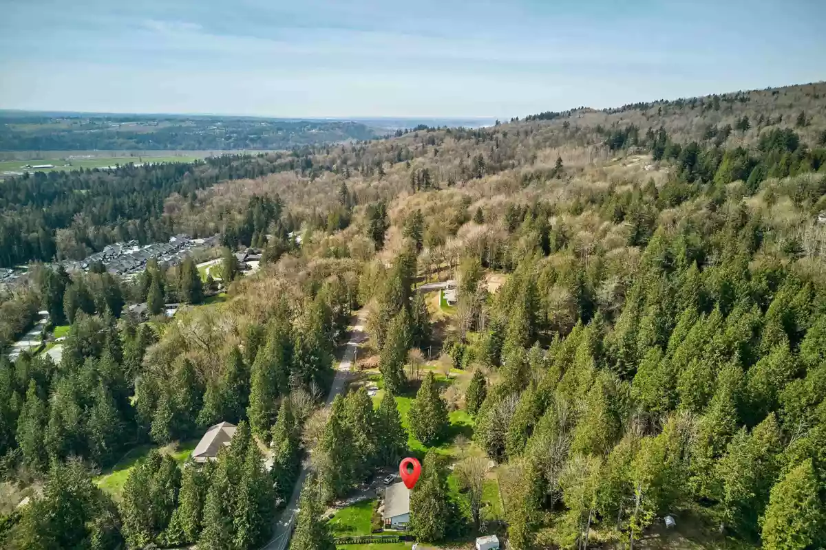 Front Yard Photo of 31747 Viewcrest Avenue, Mission, BC