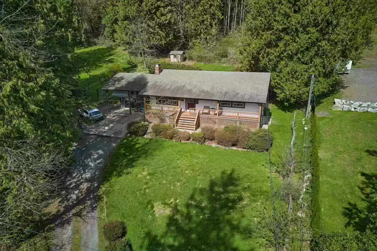 Garage Interior Photo of 31747 Viewcrest Avenue, Mission, BC