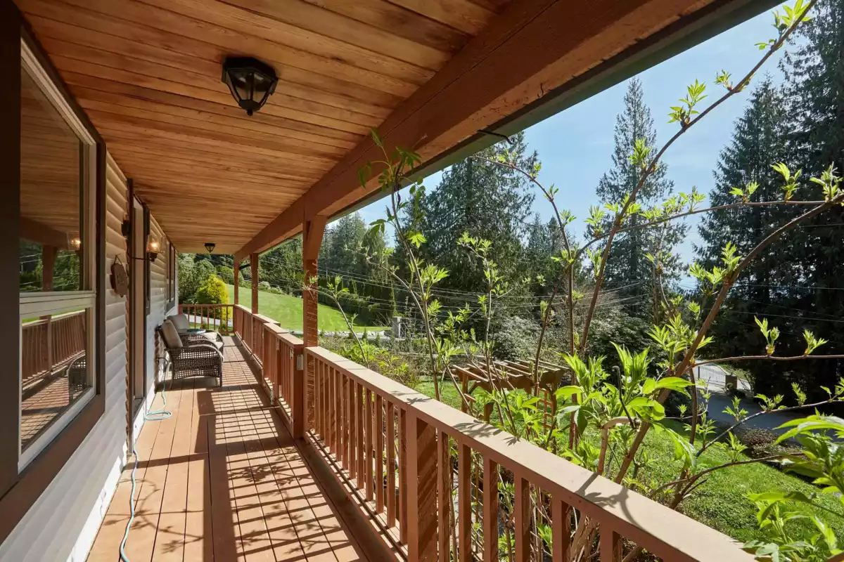 Hallway Photo of 31747 Viewcrest Avenue, Mission, BC