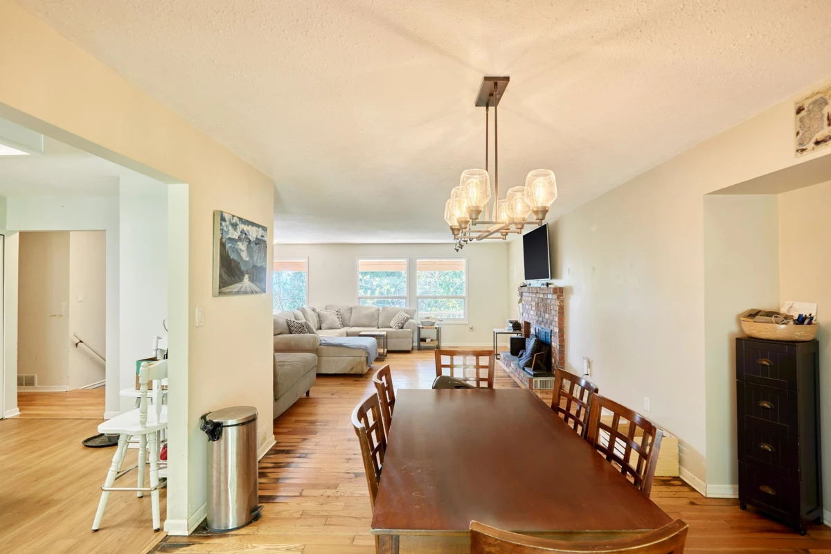 Pantry Photo of 31747 Viewcrest Avenue, Mission, BC