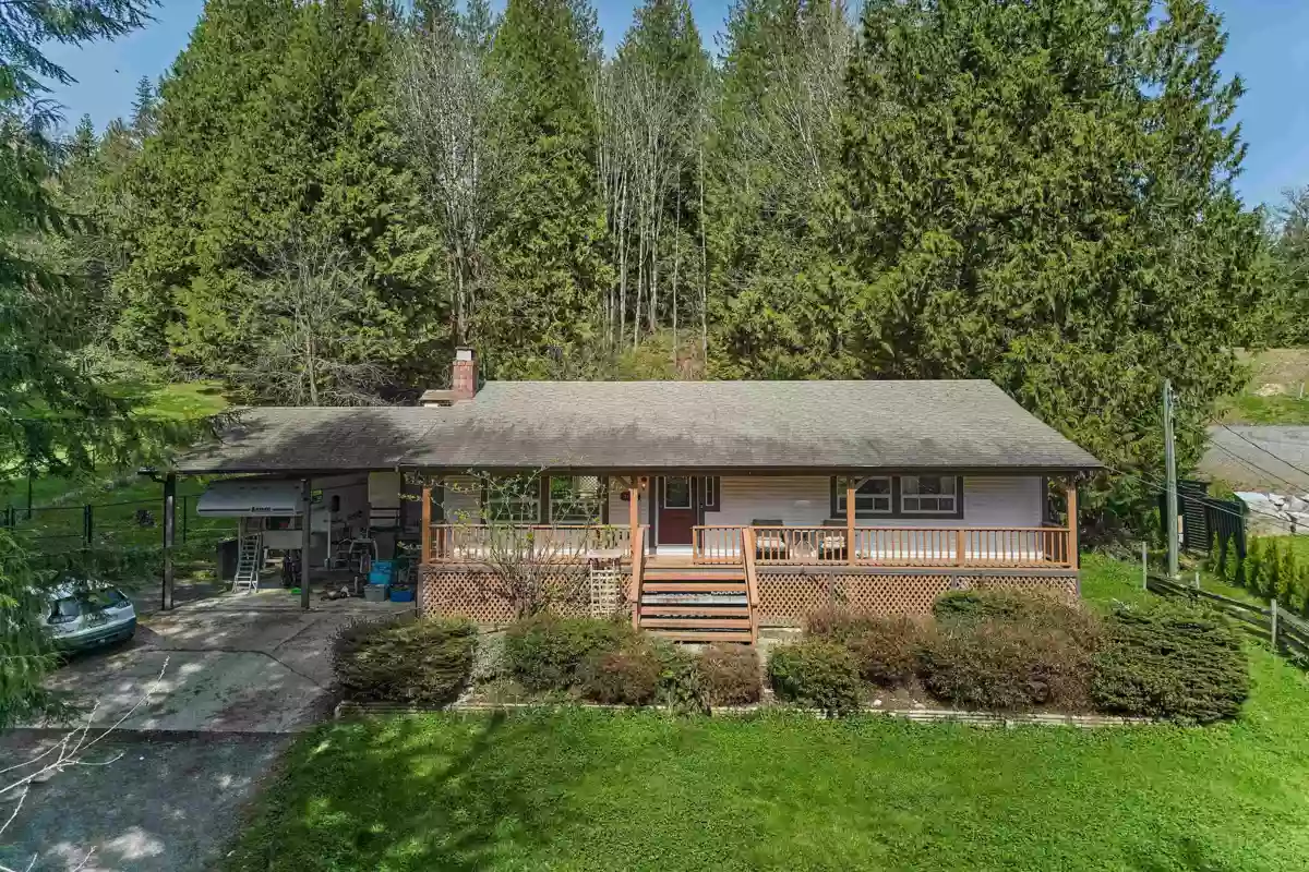 Staircase Photo of 31747 Viewcrest Avenue, Mission, BC