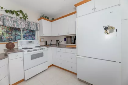 Basement Recreation Room Photo of 1162 Point Road, Gibsons, BC