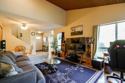 6058 E Greenside Drive, Surrey, BC, Surrey — Townhouse for sale