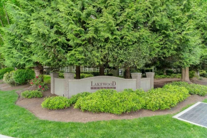 Front Yard Photo of 112 12088 66 Avenue, Surrey, BC