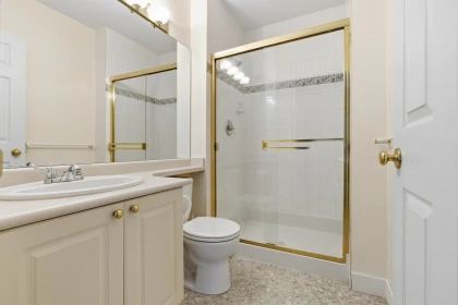 Primary Bathroom Photo of 112 12088 66 Avenue, Surrey, BC