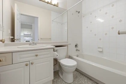Walk-In Closet Photo of 112 12088 66 Avenue, Surrey, BC