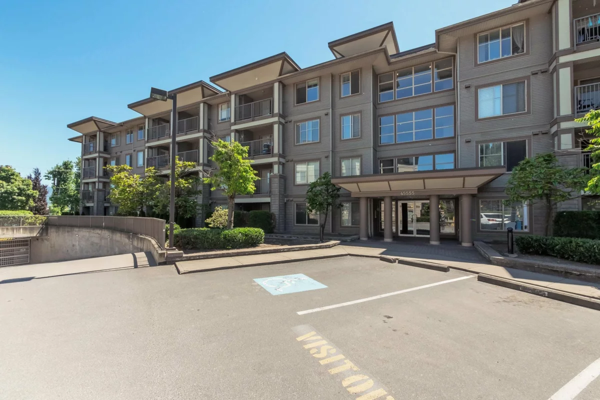 Exterior Front Photo of 307 45555 Yale Road, Chilliwack, BC