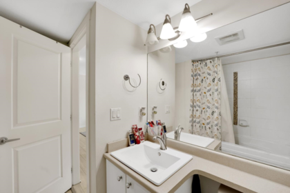 Powder Room Photo of 307 45555 Yale Road, Chilliwack, BC
