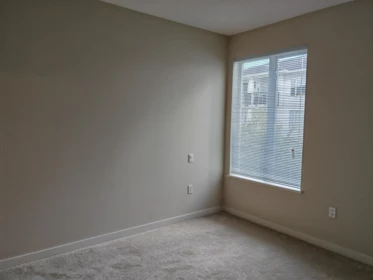 332 9388 Mckim Way, Richmond, BC, Richmond — Apartment/Condo for sale