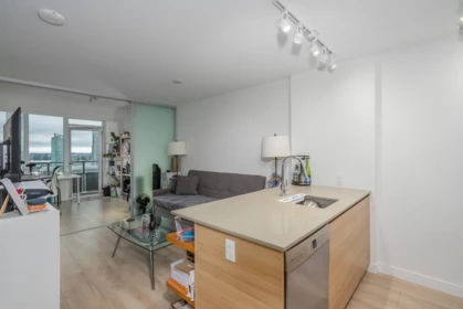 1904 10626 City Parkway, Surrey, BC, Surrey — Apartment/Condo for sale