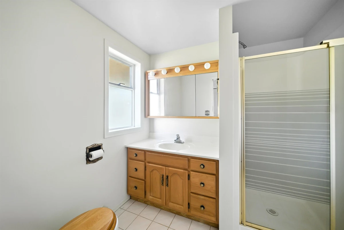 Front Yard Photo of 9338 Clay Street, Mission, BC