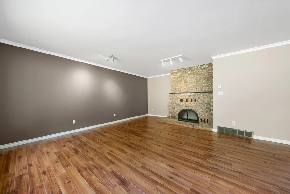 Garage Interior Photo of 9338 Clay Street, Mission, BC