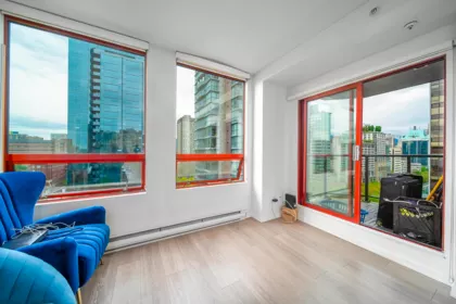 Dining Area Photo of 1604 811 Helmcken Street, Vancouver, BC