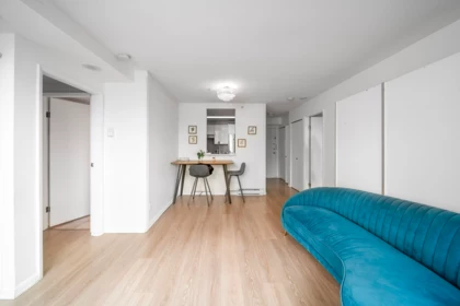 Family Room Photo of 1604 811 Helmcken Street, Vancouver, BC