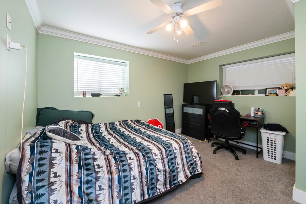 Entry Foyer Photo of 7923 Topper Drive, Mission, BC