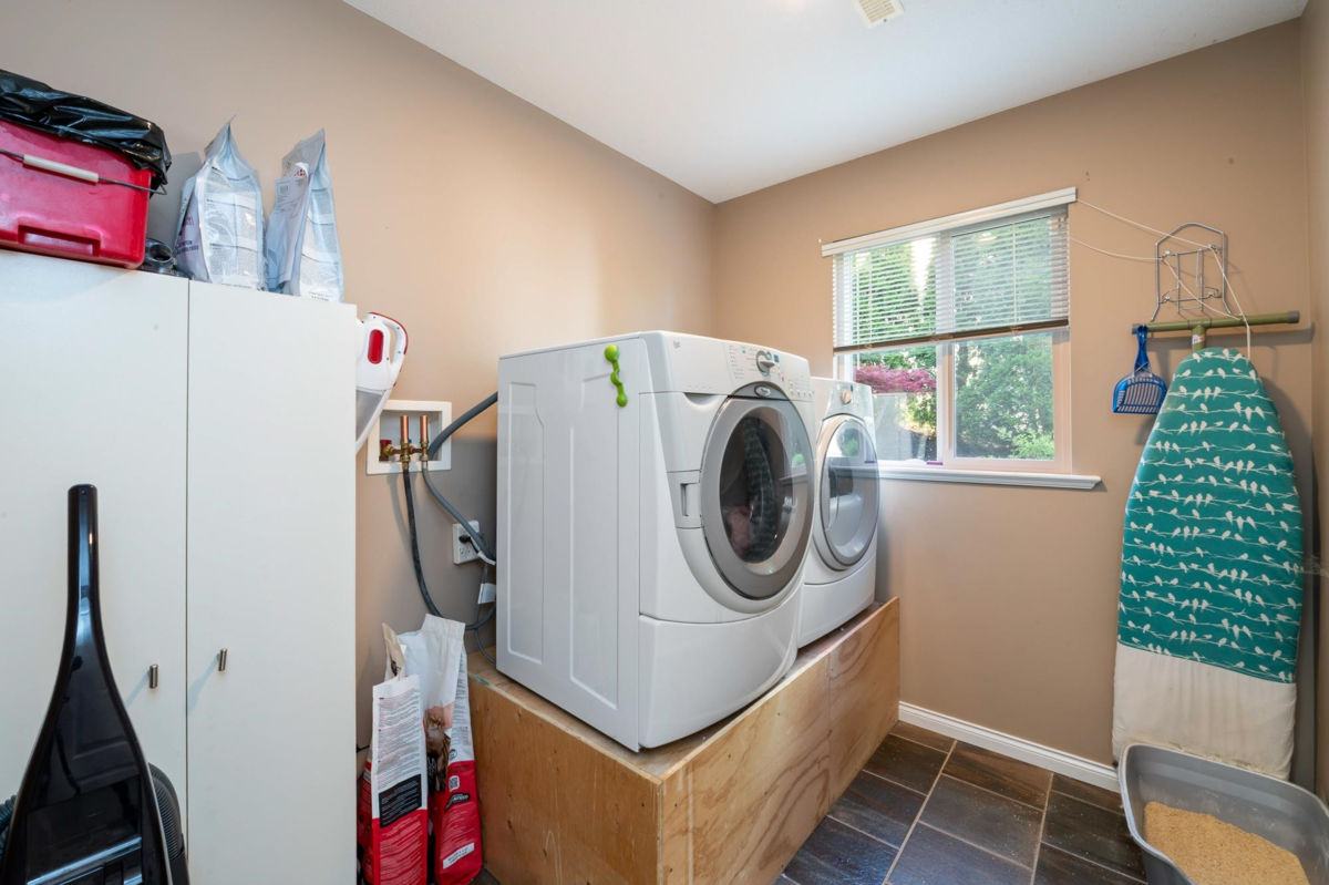 Staircase Photo of 7923 Topper Drive, Mission, BC