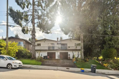 6662 Stanley Street, Burnaby, BC, Burnaby — Duplex for sale