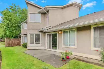 11 16128 86 Avenue, Surrey, BC, Surrey — Townhouse for sale