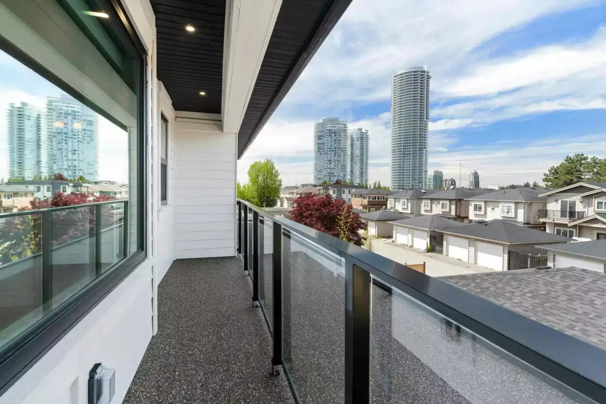 Front Yard Photo of 7225 10th Avenue, Burnaby, BC