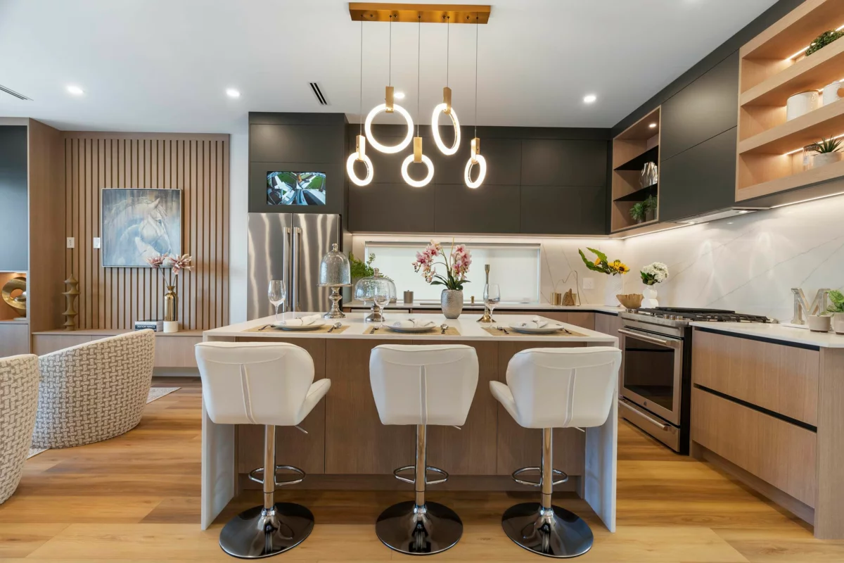 Guest Bathroom Photo of 7225 10th Avenue, Burnaby, BC