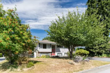 810 Longlac Street, Coquitlam, BC, Coquitlam — Single Family Residence for sale