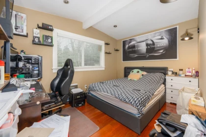 Laundry Room Photo of 18089 94 Avenue, Surrey, BC