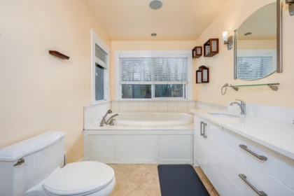 Staircase Photo of 18089 94 Avenue, Surrey, BC