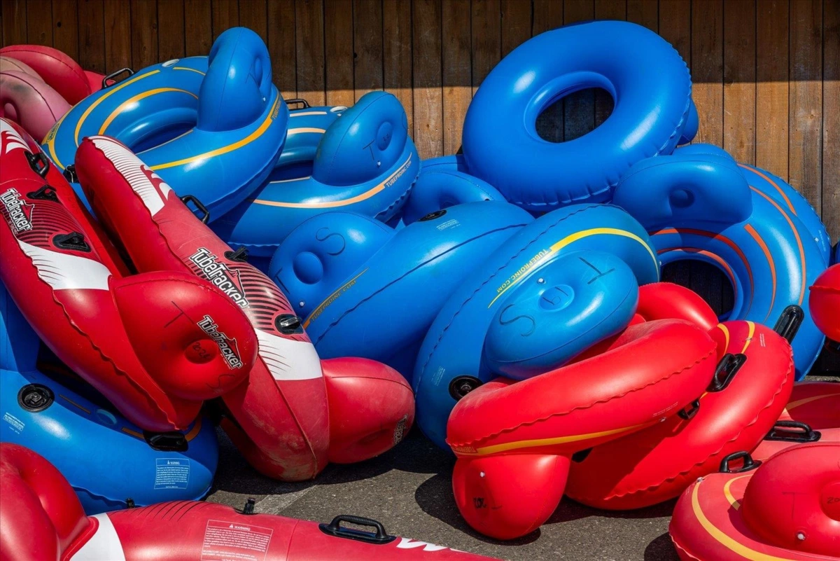 Breakfast Nook Photo of 350 Carnell Drive, No City Value, BC
