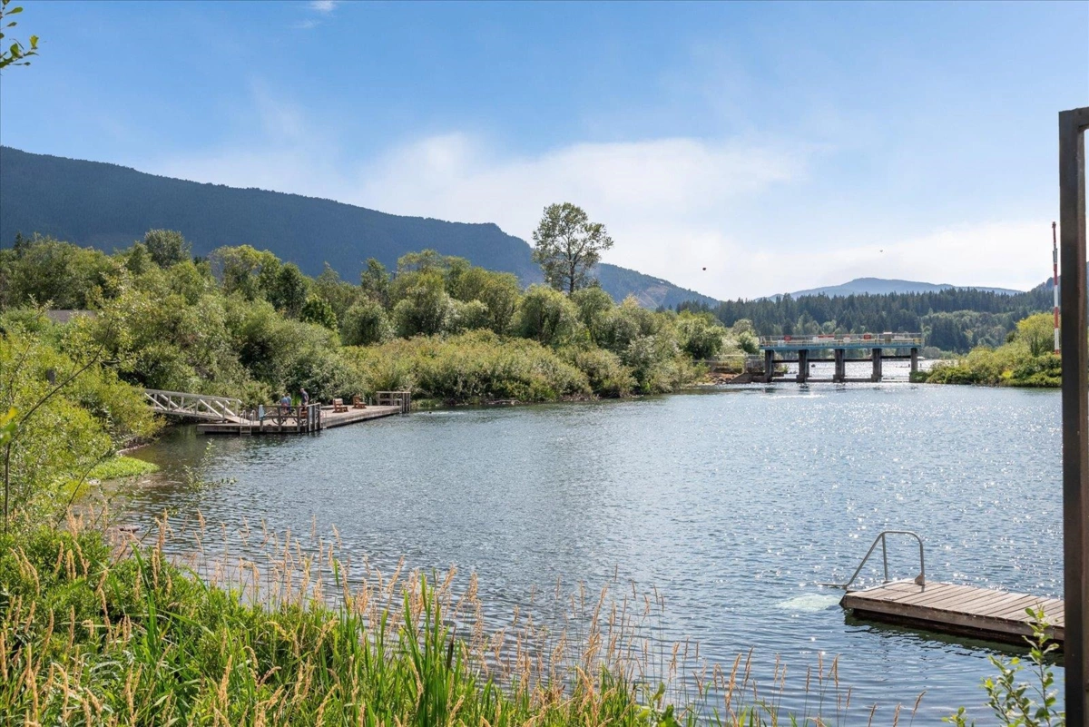 Kitchen Island Photo of 350 Carnell Drive, No City Value, BC