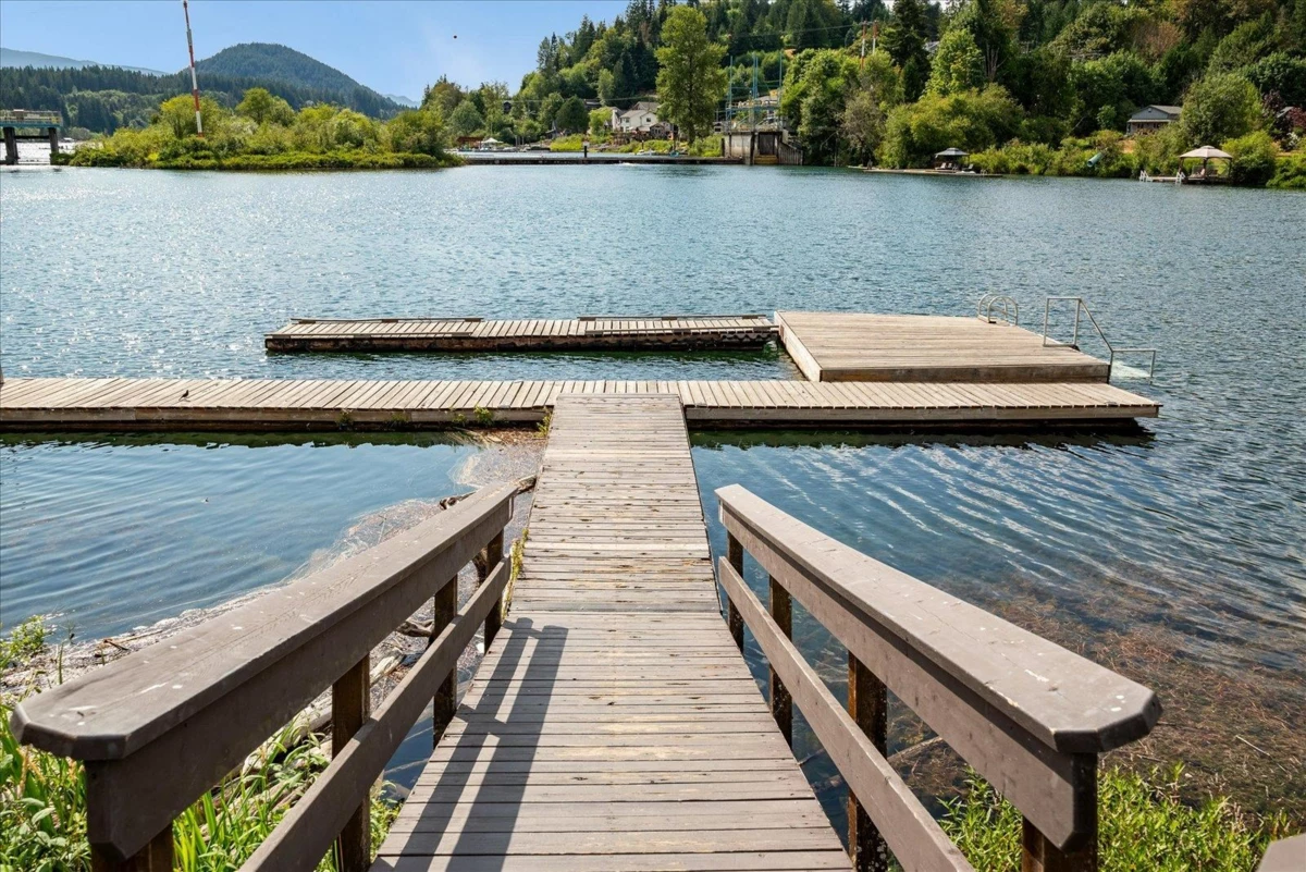 Kitchen Photo of 350 Carnell Drive, No City Value, BC