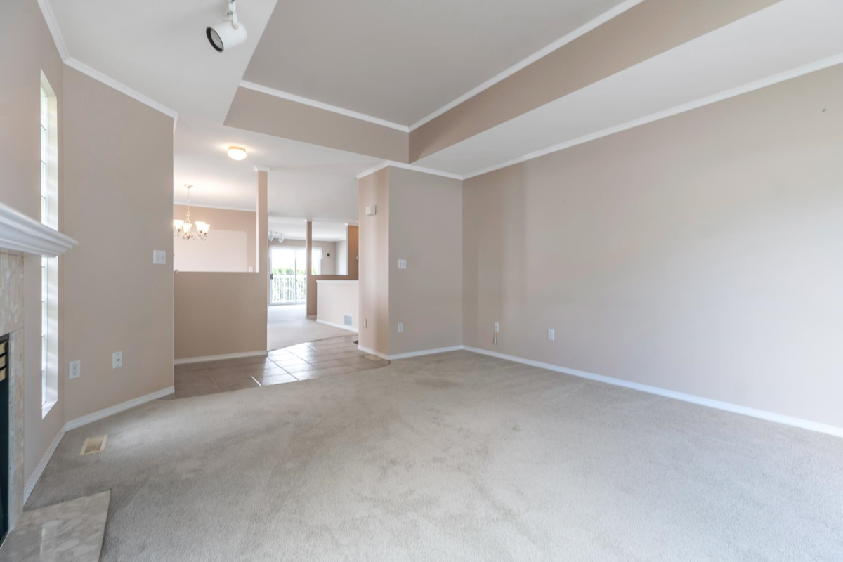 Dining Area Photo of 17 3902 Latimer Street, Abbotsford, BC