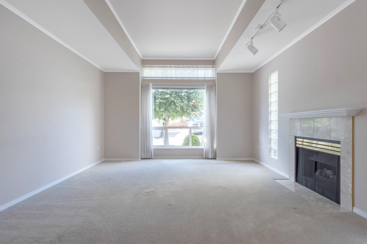 Family Room Photo of 17 3902 Latimer Street, Abbotsford, BC