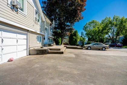 5886 184a Street, Surrey, BC, Surrey — Single Family Residence for sale
