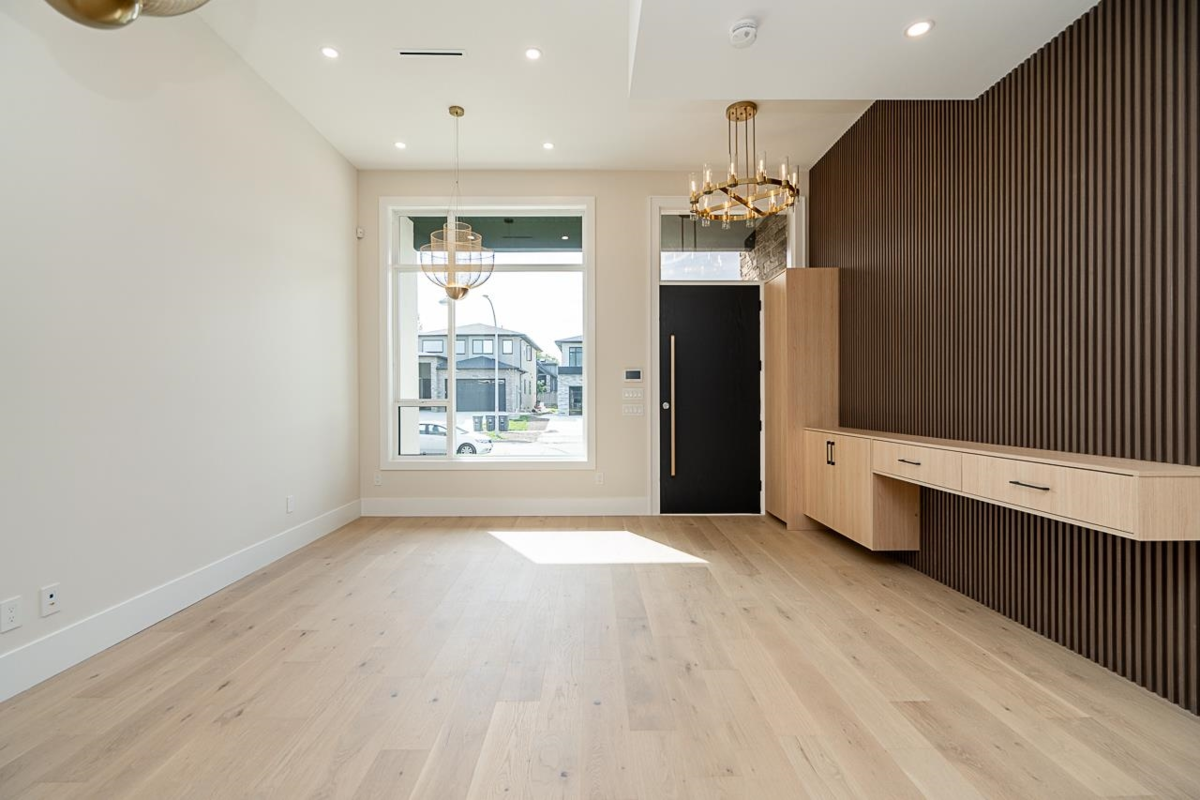 Family Room Photo of 10130 172a Street, Surrey, BC