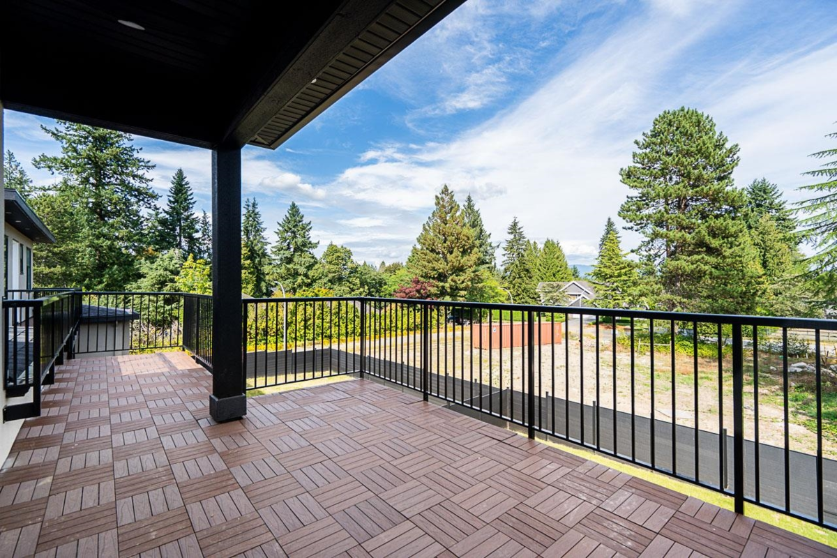 Hallway Photo of 10130 172a Street, Surrey, BC