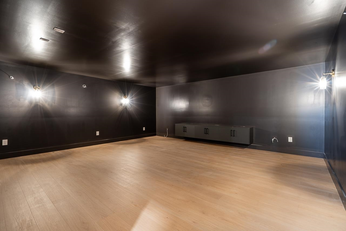 Hot Tub / Spa Photo of 10130 172a Street, Surrey, BC